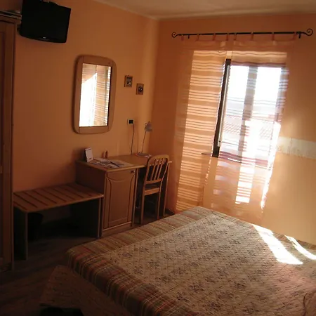 La Fontana Hotel
